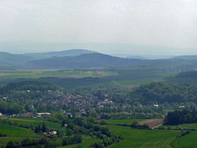 Die Weidelsburg bei Naumburg (Foto: Karl-Franz Thiede)